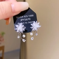 Detail of flower earrings with pearl and zircon drops, highlighting 925 silver craftsmanship - Silver (33# Silver Pin)