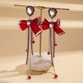 Pendientes de lazo rojo con corazones de strass y largas cadenas de borlas de cristal fino - Rojo (Poste de plata para pendientes)