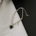 Silver bead bracelet with black heart charm and white pearl on black and white background - Black Heart Pendant / 3# Silver Heart Pearl Style (Titanium Steel)
