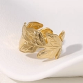 Minimalist gold leaf open ring in stainless steel with detailed tropical vein texture - Adjustable / Gold