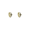 Gros plan de boucles d'oreilles cœur dorées avec strass pavés sur fond blanc neutre - Or/Cœur Pavé de Strass