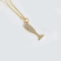 Collar con colgante de copa de champán dorada y circonitas brillantes micropavimentadas - Forma de Copa de Vino / Dorado