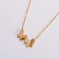 Elegante collar de acero de titanio oro rosa con colgante de mariposa mate texturizado - Dorado
