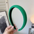 Fashionable bright green knitted hairband with padded design and diamond texture - Green Rhombus