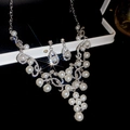 Conjunto de collar estilo francés y pendientes de perlas con gotas y diamantes de imitación - Conjunto de Joyas Plateado