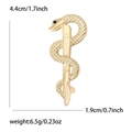 Detailansicht der Schlangenbrosche mit Maßen 4,4x1,9 cm und Gewichtsangabe von 6,5g - Helles Gold