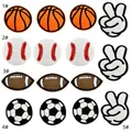 Détail du lot de 15 écussons brodés sport comprenant des motifs de baseball et football - 18.5g