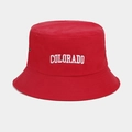 Dettaglio cappello alla pescatora in tela rossa con ricamo COLORADO e occhielli in metallo - Taglia unica / Rosso