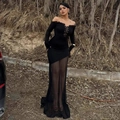 Robe noire chic à épaules dénudées avec laçage et jupe longue en maille transparente - S / Noir