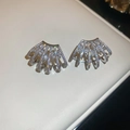 Elegant silver s925 curved claw earrings featuring sparkling marquise cut cubic zirconia - Silver