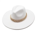 Weißer Wollfilzhut mit breiter Krempe und dicker goldener Gliederkette für Damen und Herren - M (56-58cm) / Nur Hut / Weiß
