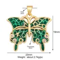 Goldener Schmetterlingsanhänger mit grüner Emaille und rosa Zirkon-Akzenten - Grüner Emaille-Schmetterling