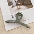 Matte olive green hair claw clip with cross-twist design for women's thick hair - 11cm / Bright Green