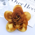 Spilla fiore in raso dorato 14cm e fermaglio per capelli con petali lucidi eleganti - Oro