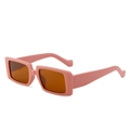 Rechteckige matte rosa Sonnenbrille mit braunen Gläsern und gewellten Bügeln - Violetter Rahmen Teeg Tee Glas