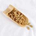 Realistic golden long raisins in a bamboo scoop with natural wrinkled texture - Raisins (500g)