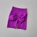 Pantalones cortos de fitness morados sin costuras de cintura alta para yoga y gym - S / Morado