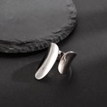 Minimalistischer S925 Sterlingsilber Ring in polierter Optik mit offenem Design - Offene Größe 14 (Verstellbar 12-17) / Weißgold