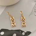 Polished gold MOM letter pendant necklace with heart-shaped 100 languages projection - MOM Letter Earrings (M-403)