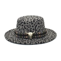 Cappello fedora leopardato in lana a tesa larga con testa di toro e fascia etnica - M (56-58cm) / Grigio