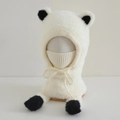 Dettaglio cappello di peluche con maschera in maglia e morbida trama in pile - 3-8 Anni / Bianco