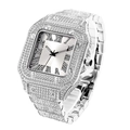 Dettaglio macro dell'orologio quadrato argento con diamanti e numeri romani in metallo - Argento Bianco
