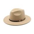 Détail du chapeau fedora en laine camel avec bord large plat et ceinture en cuir noir fine - M (56-58cm) / Camel
