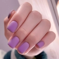 Matte lavender purple square press-on nails with elegant frosted finish on hand - Matte Lavender Style (JP3172) - Glue Type
