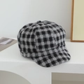 Détail du béret à carreaux noir et gris montrant la texture épaisse de la laine et visière - 52cm (2-5 Ans) / Noir et Gris