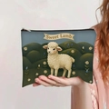 Detalle del neceser de lona con ilustración de Sweet Lamb y cierre de cremallera - Ilustración Cordero Dulce Blanco Roto (jiayingpbb0436)