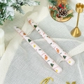 Lot de deux bougies de Noël artisanales en cire de soja avec motifs de pain d'épices - Bonhomme de Pain d'Épice (Rose Clair)