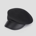 Schicke schwarze Schirmmütze mit Webstruktur und Lederschirm in der Seitenansicht - M (56-58cm) / Schwarz