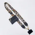Leopardenmuster-Umhängegurt mit schwarzer Leder-Geldbörse und Gold-Hardware - Rosa Leopard
