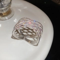 Dettaglio del bracciale rigido multistrato in argento con strass arcobaleno scintillanti - Stile Colorato a Più Strati Argento (10#)