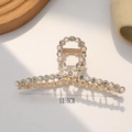 Detalle de la pinza de metal dorado de 11,5 cm con perlas y pedrería brillante de strass - Cruz Perla Diamante de imitación