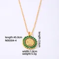 Dimensioni dettagliate della collana Vergine Maria con pietre verdi e catena d'oro - Oro Zircone Verde