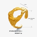 Anillo irregular martillado de acero inoxidable chapado en oro 18K con textura lava - Dorado