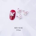Détails macro de bijoux d'ongles papillon 3D de 9x9mm avec cristaux roses et perles - Papillon Perle Marquise Rose Base Argent (8246)
