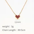 Dettaglio pendente a cuore rosso con bordi dorati e catena regolabile da 39+5cm - Oro Rosso Cuore