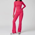 Ensemble haut à manches longues ajusté et pantalon de yoga évasé en rose vif sportif - S / Top And Bottom (Manches Longues + Pantalon Évasé) / Rouge pivoine
