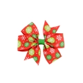 Détail d'un nœud papillon de Noël rouge avec motifs flocons et ruban texturé - Style Rouge à Flocons et Pois (1)