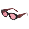 Occhiali da sole cat-eye alla moda con montatura nera, stanghette bordeaux e lenti rosa - Montatura Nero Rosso Vino Lenti Rosa