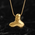 Golden bubble letter pendant necklace with irregular three-petal streamlined design - Gold (Y) (Large)