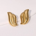 Flügelförmige Ohrstecker aus 18k vergoldetem Edelstahl mit poliertem Wellendesign - Gold