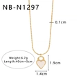 Collier cœur doré double face avec incrustation de nacre et dimensions du produit - Style Cœur (NB-N1297)