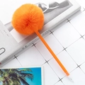 Simpatica penna a sfera arancione con pompon soffice e fusto in tinta vivace - Arancione