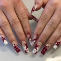 Faux ongles ballerine avec motifs d'étoiles rouges et accents de strass brillants - Style Colle (JP2027)