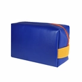 Beauty case in pelle PU blu con cerniera arancione e manico giallo su sfondo bianco - Lettere Stampate / Blu Reale