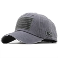 Dettaglio del ricamo 3D USA e della visiera strappata sul cappellino da baseball - Regolabile / Grigio