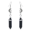 Détail de boucles d'oreilles serpent argentées avec lune et pendentifs en cristal noir - Lune avec Cristal Noir